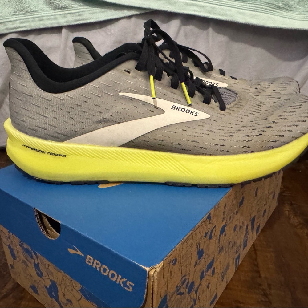Brooks women men  Running Shoes sneakers